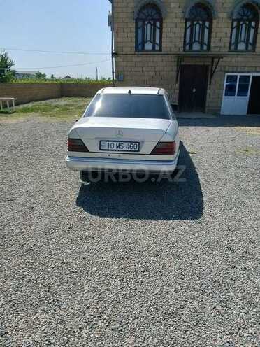 Mercedes E 250 1995, 354,256 km - 2.5 л - Salyan