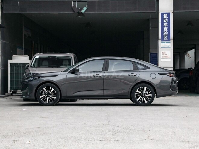 Changan Qiyuan A05-3