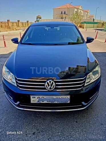 Volkswagen Passat 2013, 140,000 km - 2.5 l - Bakı