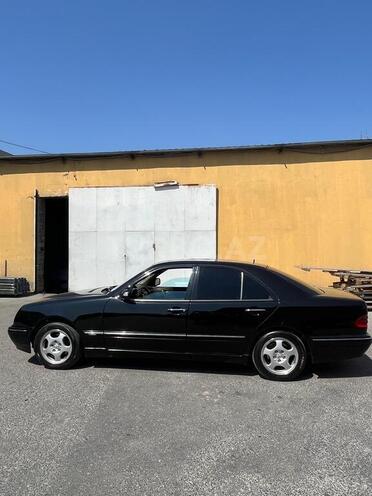 Mercedes E 270 2001, 348,000 km - 2.7 l - Bakı