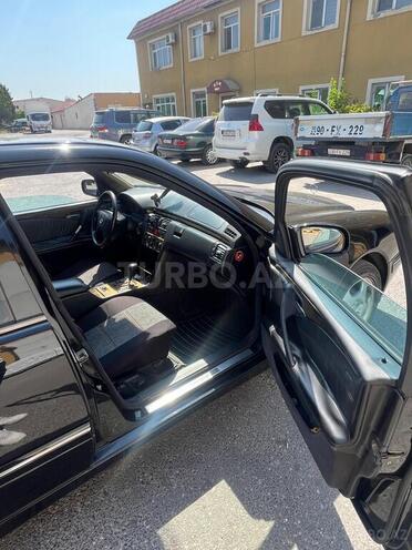Mercedes E 270 2001, 348,000 km - 2.7 l - Bakı