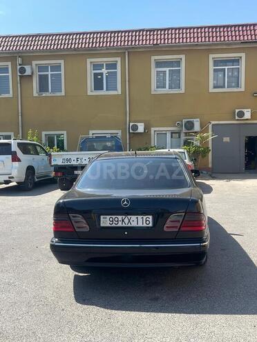 Mercedes E 270 2001, 348,000 km - 2.7 l - Bakı