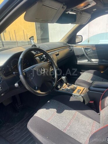 Mercedes E 270 2001, 348,000 km - 2.7 l - Bakı