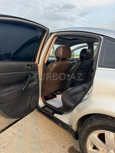 Volkswagen Passat 2002, 156,000 km - 1.8 l - Şirvan
