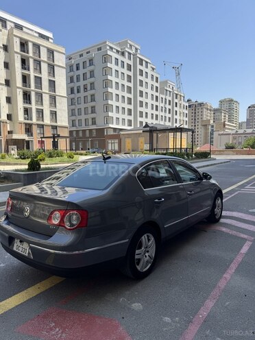 Volkswagen Passat 2005, 330,000 km - 2.0 l - Bakı