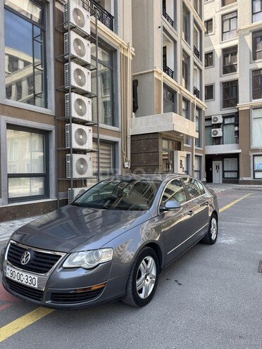 Volkswagen Passat 2005, 330,000 km - 2.0 l - Bakı