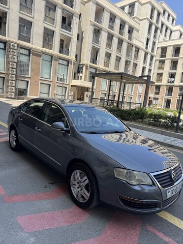 Volkswagen Passat 2005, 330,000 km - 2.0 l - Bakı