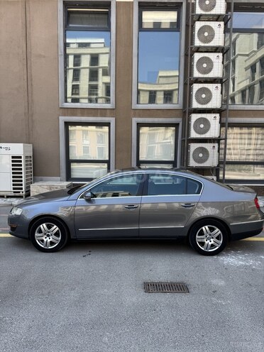 Volkswagen Passat 2005, 330,000 km - 2.0 l - Bakı