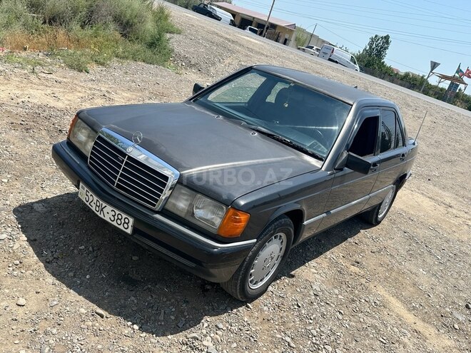 Mercedes 190 1992, 400,000 km - 2.0 l - Salyan
