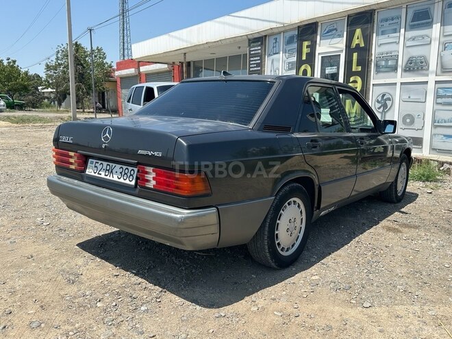 Mercedes 190 1992, 400,000 km - 2.0 l - Salyan