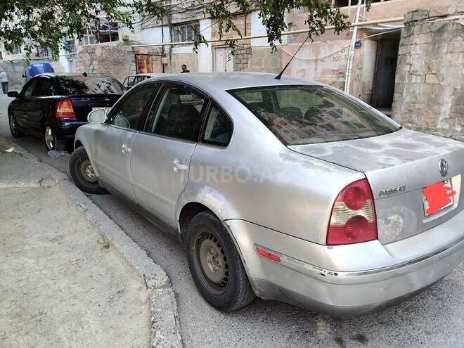 Volkswagen Passat 2004, 321,800 km - 1.8 l - Sumqayıt