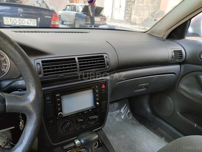 Volkswagen Passat 2004, 321,800 km - 1.8 l - Sumqayıt