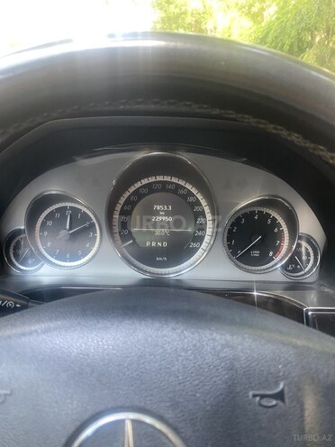 Mercedes E 200 2009, 230,000 km - 1.8 л - Bakı