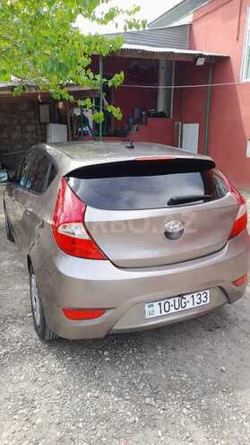 Hyundai Accent 2013, 127,000 km - 1.6 l - Füzuli
