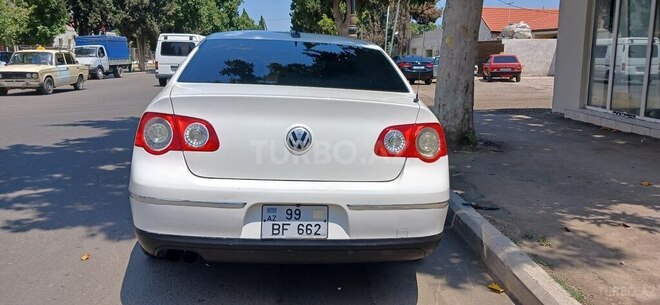 Volkswagen Passat 2005, 257,000 km - 2.0 l - Gəncə