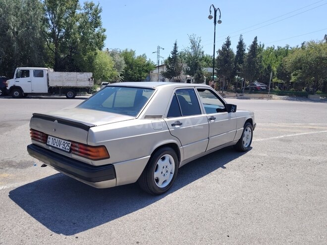 Mercedes 190 1990, 302,000 km - 2.0 l - Sumqayıt