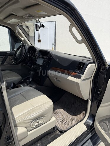 Mitsubishi Pajero 2007, 238,000 km - 3.0 l - Bakı
