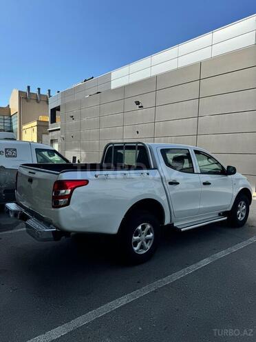 Mitsubishi L200 2016, 274,000 km - 2.4 l - Bakı