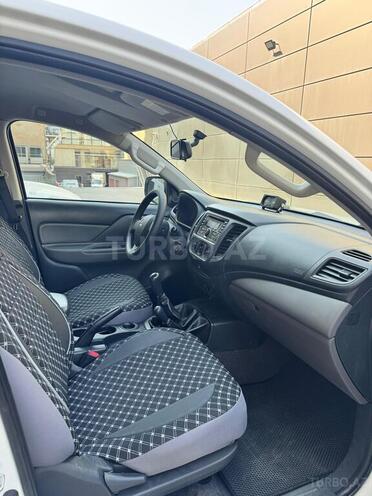Mitsubishi L200 2016, 274,000 km - 2.4 l - Bakı