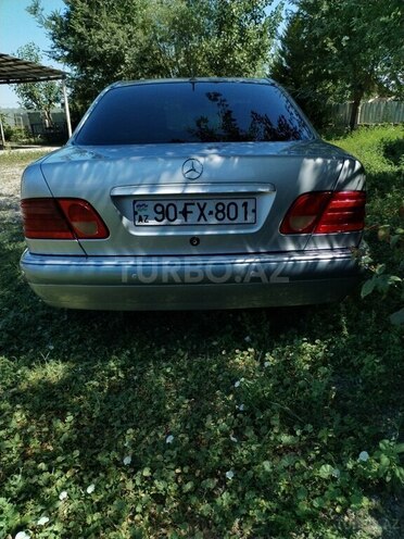 Mercedes E 240 1998, 436,241 km - 2.4 l - Sabirabad