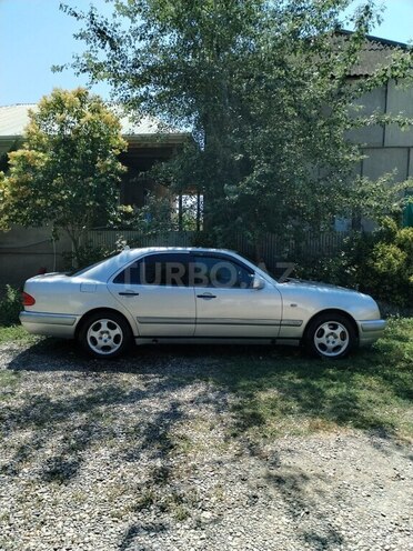 Mercedes E 240 1998, 436,241 km - 2.4 l - Sabirabad