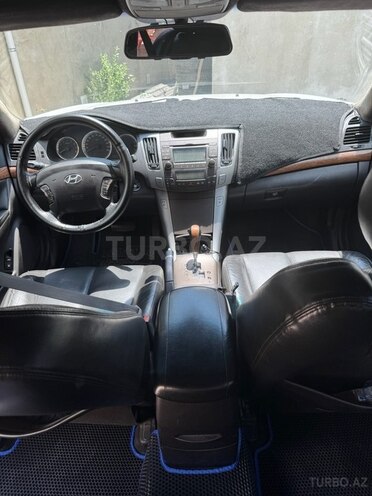 Hyundai Sonata-6