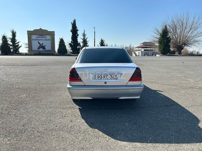 Mercedes C 240 1998, 298,000 km - 2.6 l - Ağcabədi