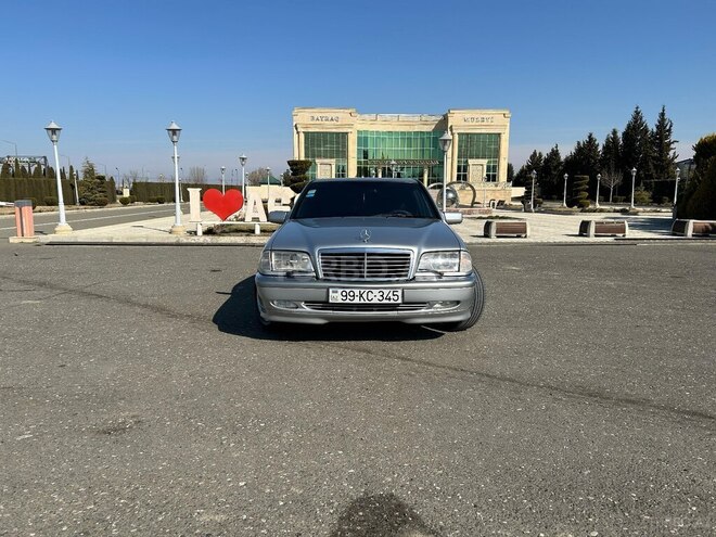 Mercedes C 240 1998, 298,000 km - 2.6 l - Ağcabədi
