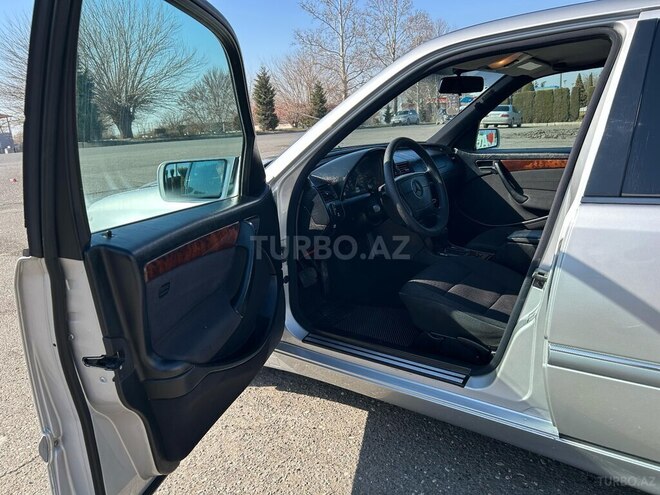 Mercedes C 240 1998, 298,000 km - 2.6 l - Ağcabədi