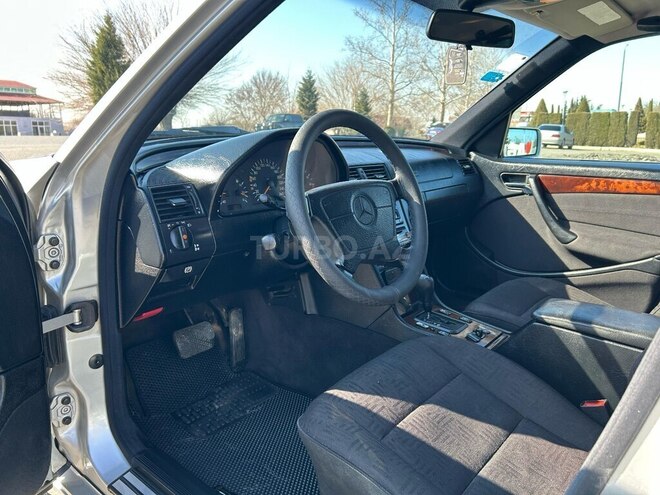Mercedes C 240 1998, 298,000 km - 2.6 l - Ağcabədi