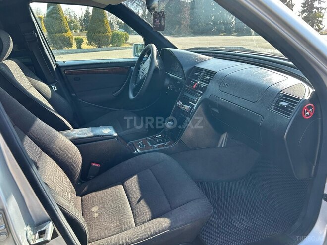 Mercedes C 240 1998, 298,000 km - 2.6 l - Ağcabədi