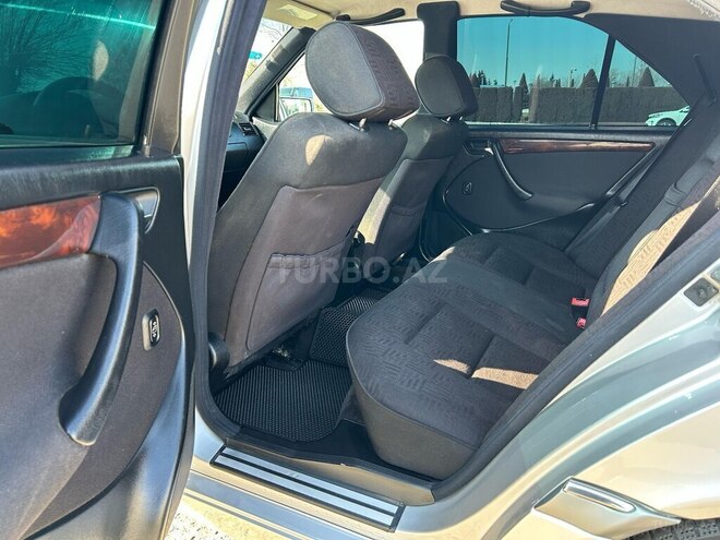 Mercedes C 240 1998, 298,000 km - 2.6 l - Ağcabədi