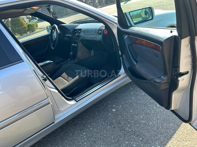 Mercedes C 240 1998, 298,000 km - 2.6 l - Ağcabədi