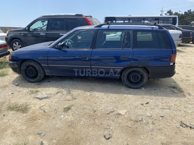 Opel Astra 1993, 334,000 km - 1.6 l - Bakı