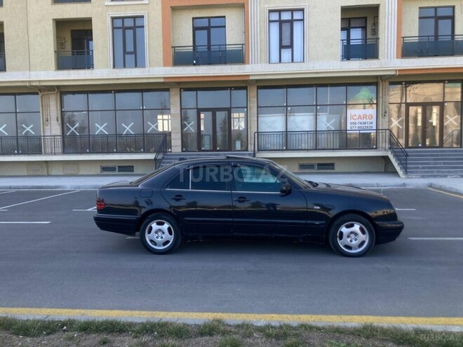 Mercedes E 220 d 1999, 444,000 km - 2.2 л - Sumqayıt