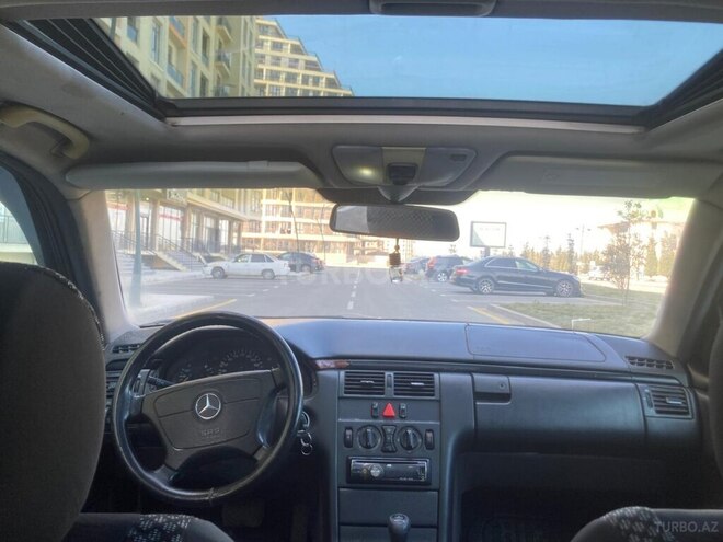 Mercedes E 220 d 1999, 444,000 km - 2.2 л - Sumqayıt