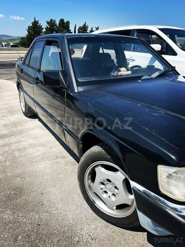 Mercedes 190 1990, 415,000 km - 2.0 l - Qobustan