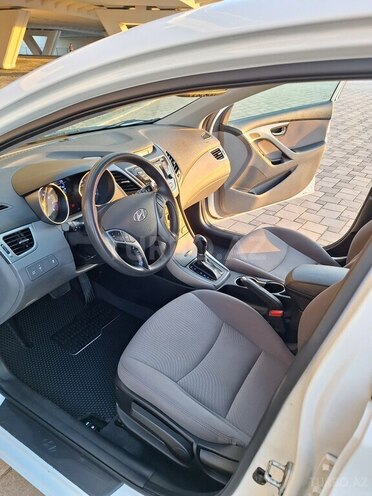 Hyundai Elantra 2015, 85,000 km - 1.8 л - Bakı