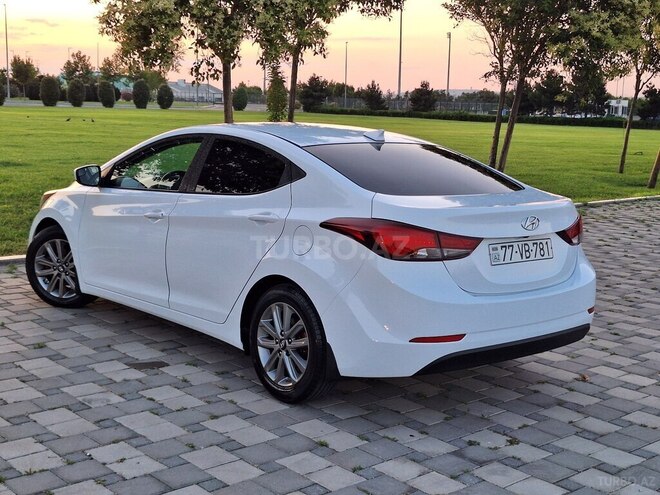 Hyundai Elantra 2015, 85,000 km - 1.8 л - Bakı