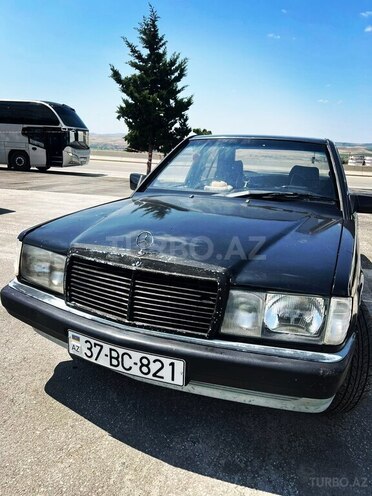 Mercedes 190 1990, 415,000 km - 2.0 l - Qobustan