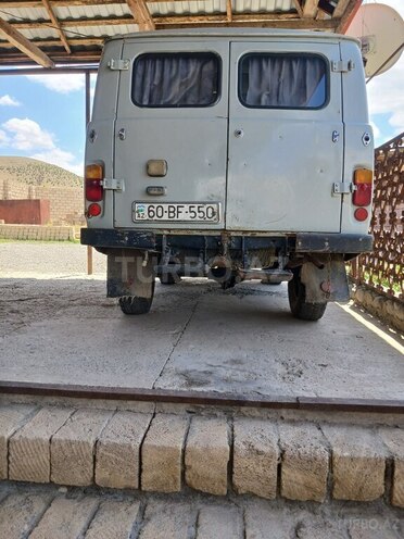 UAZ 452-4
