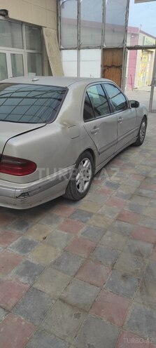 Mercedes E 270 2001, 640,000 km - 2.7 l - Sumqayıt