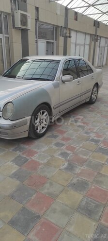 Mercedes E 270 2001, 640,000 km - 2.7 l - Sumqayıt