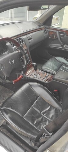 Mercedes E 270 2001, 640,000 km - 2.7 l - Sumqayıt