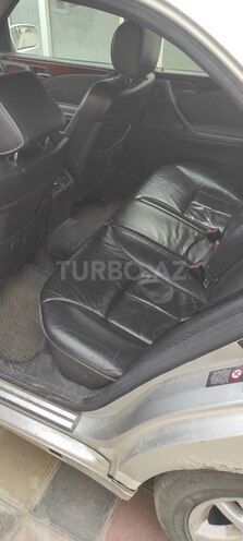 Mercedes E 270 2001, 640,000 km - 2.7 l - Sumqayıt