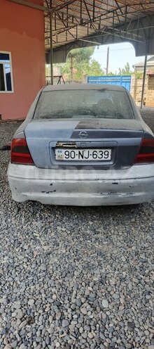 Opel Vectra 2001, 200,000 km - 2.0 l - Saatlı