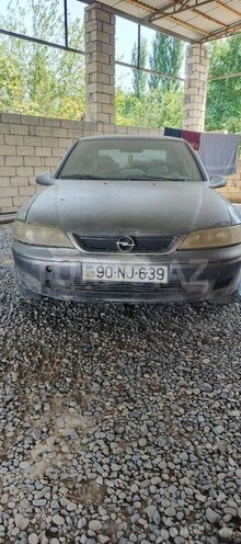 Opel Vectra 2001, 200,000 km - 2.0 l - Saatlı