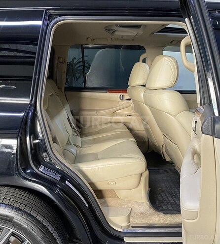 Lexus LX 570-16