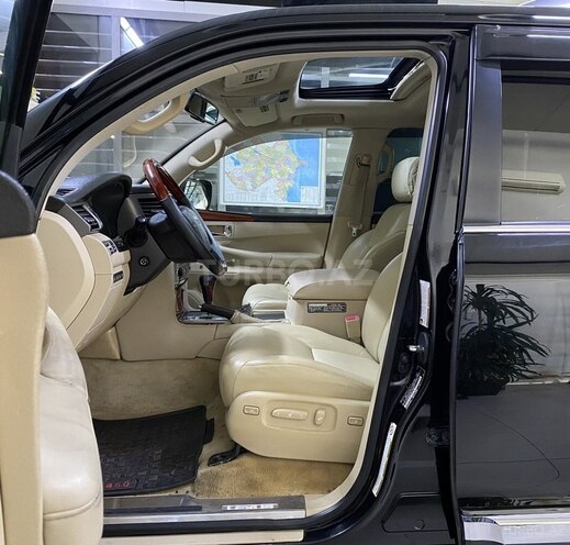 Lexus LX 570-14