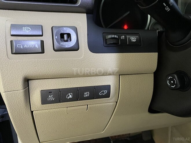 Lexus LX 570-21
